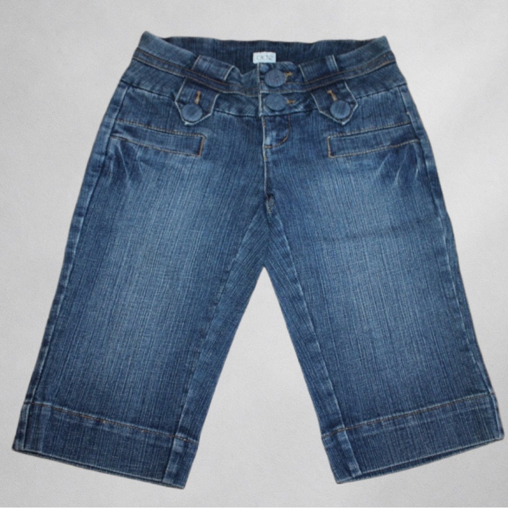 Cache Denim Bermuda Shorts Medium Wash Stretch 13” Inseam S/M